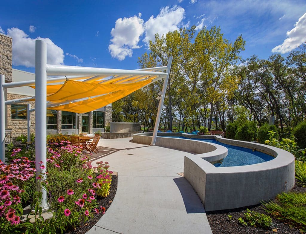 Victoria General Hospital – Miracle Garden